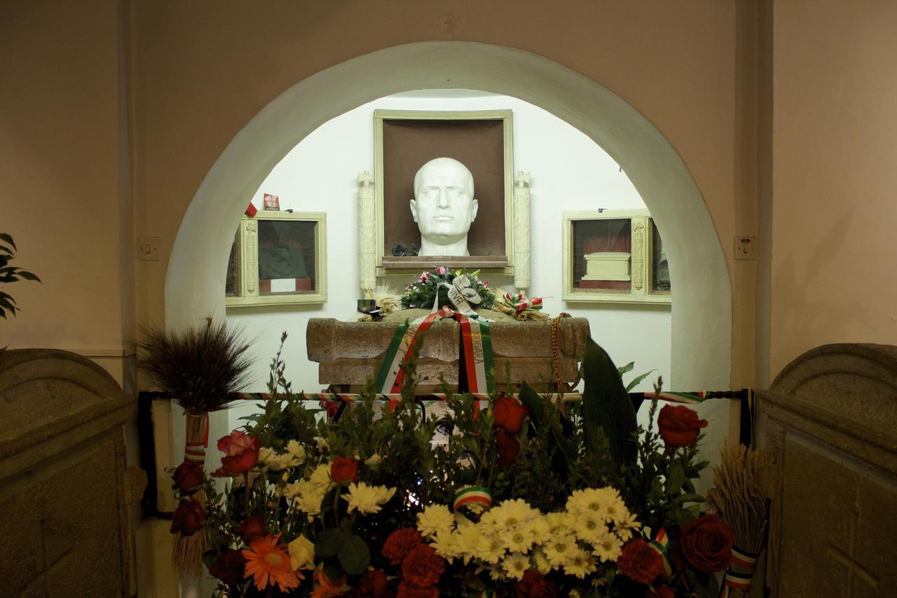 Il Prato Panzió Predappio Kültér fotó